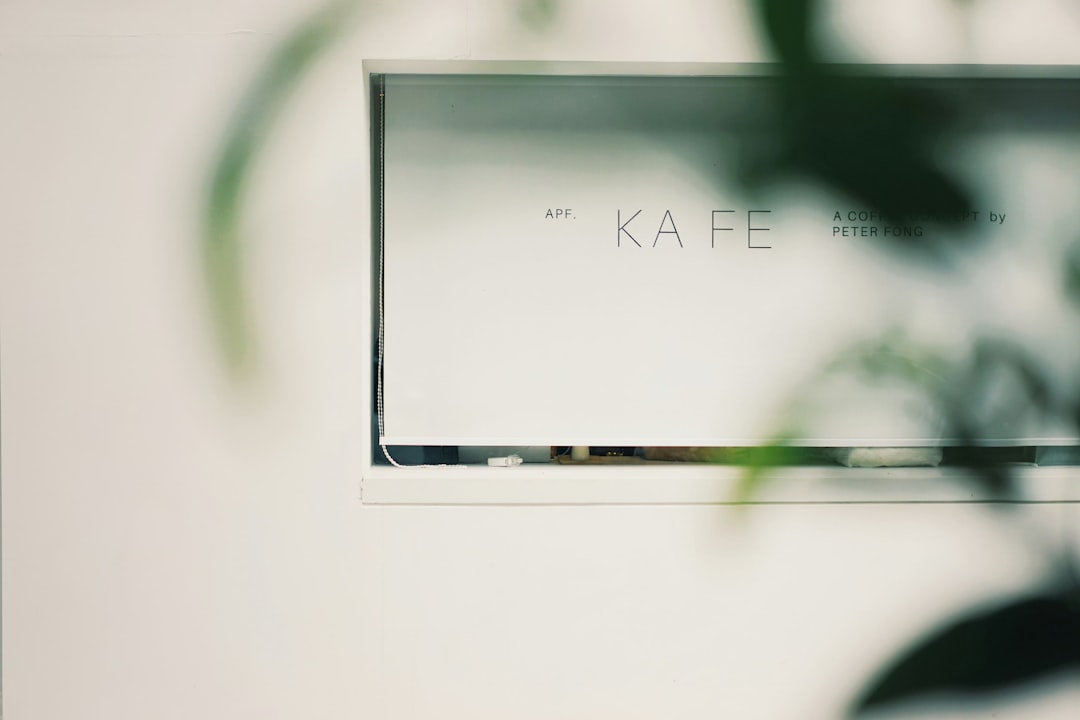 Cómo los Códigos QR de WiFi Están Transformando la Experiencia en Cafés